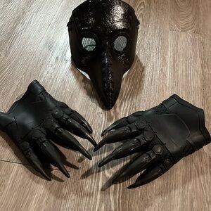 Mask and Claw Gloves Costume Adult Large